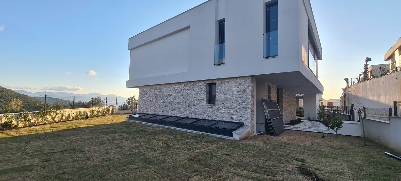 HOT OFFER ! KUSADASI MARINA PRIME LOCATION LUXURY VILLA'S PROJECT