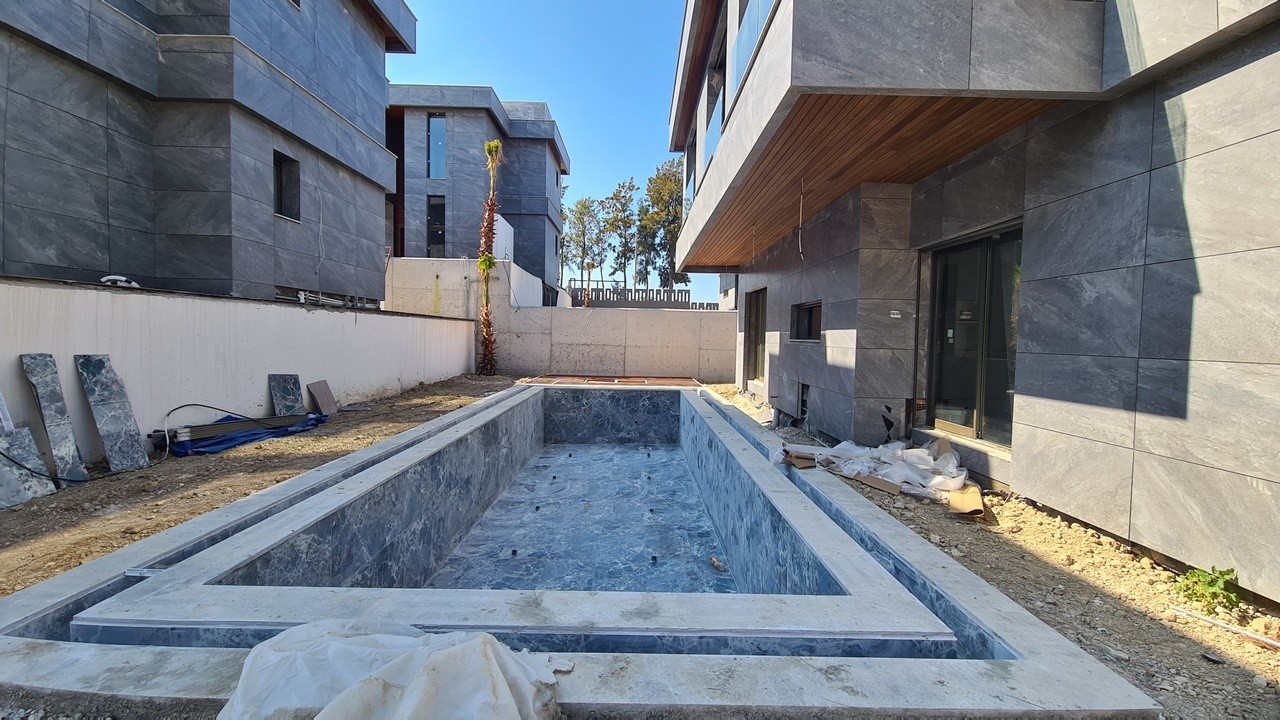 GREEN BEACH BEACH FRONT VILLAS FROM OFF-PLAN STUNNING LOCATION