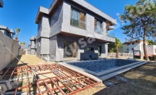 GREEN BEACH BEACH FRONT VILLAS FROM OFF-PLAN STUNNING LOCATION}