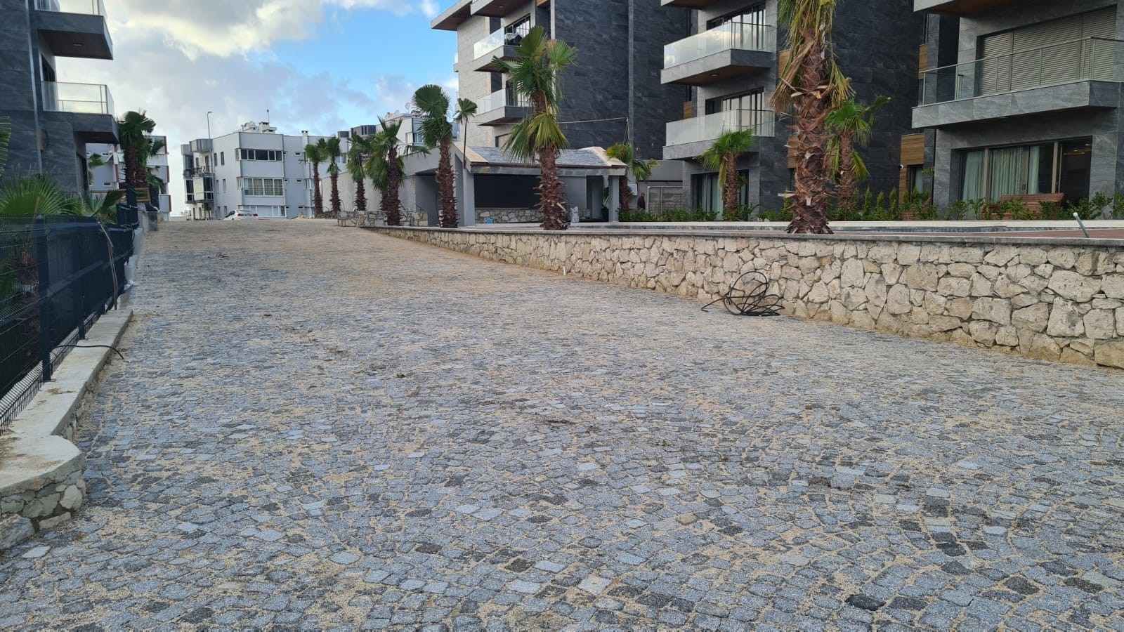 РОСКОШНЫЕ НОВЫЕ КВАРТИРЫ НА ПРОДАЖУ В КУШАДАСЫ.