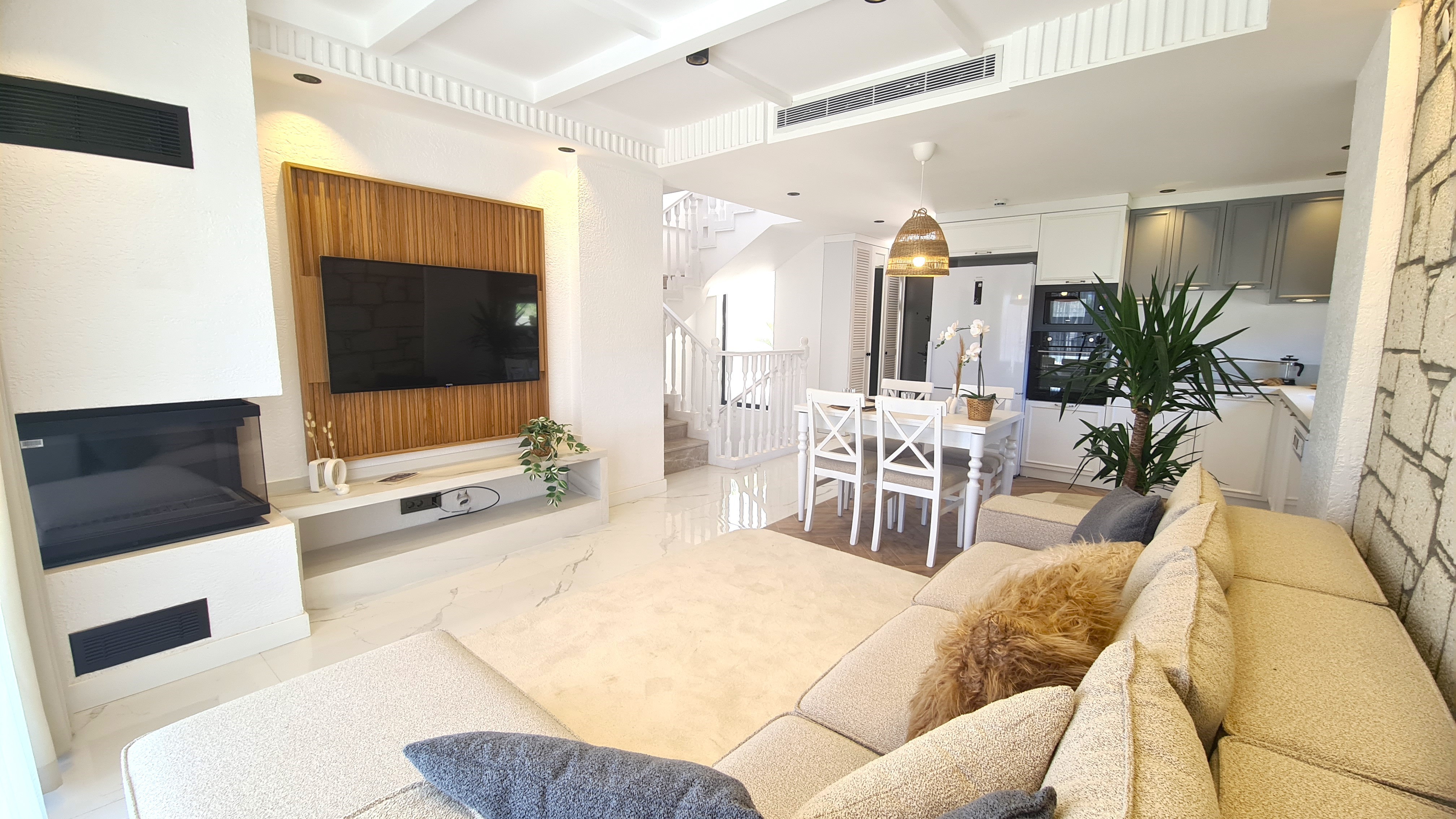 Country Style Semi-Detached Villa For Sale