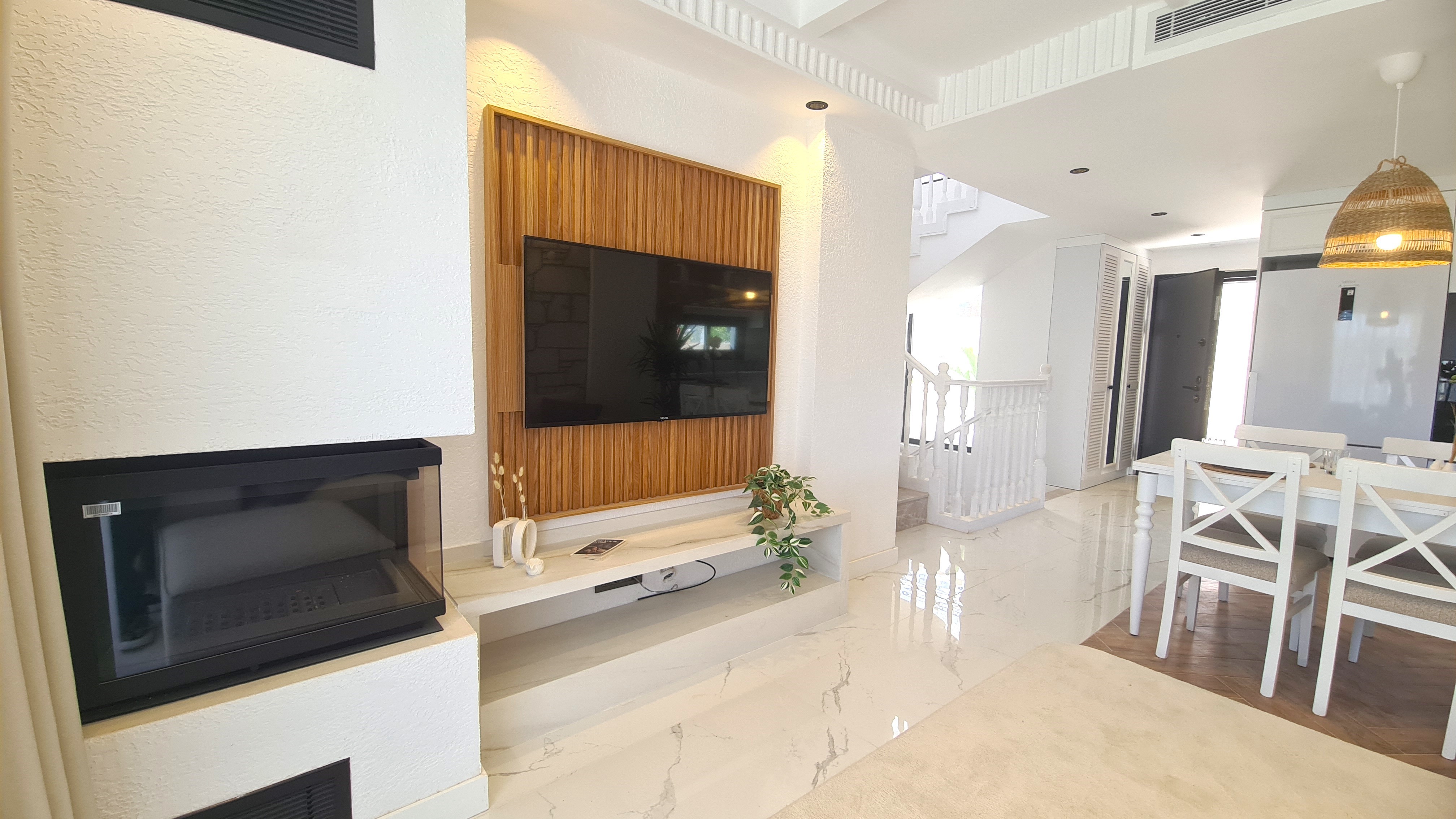 Country Style Semi-Detached Villa For Sale