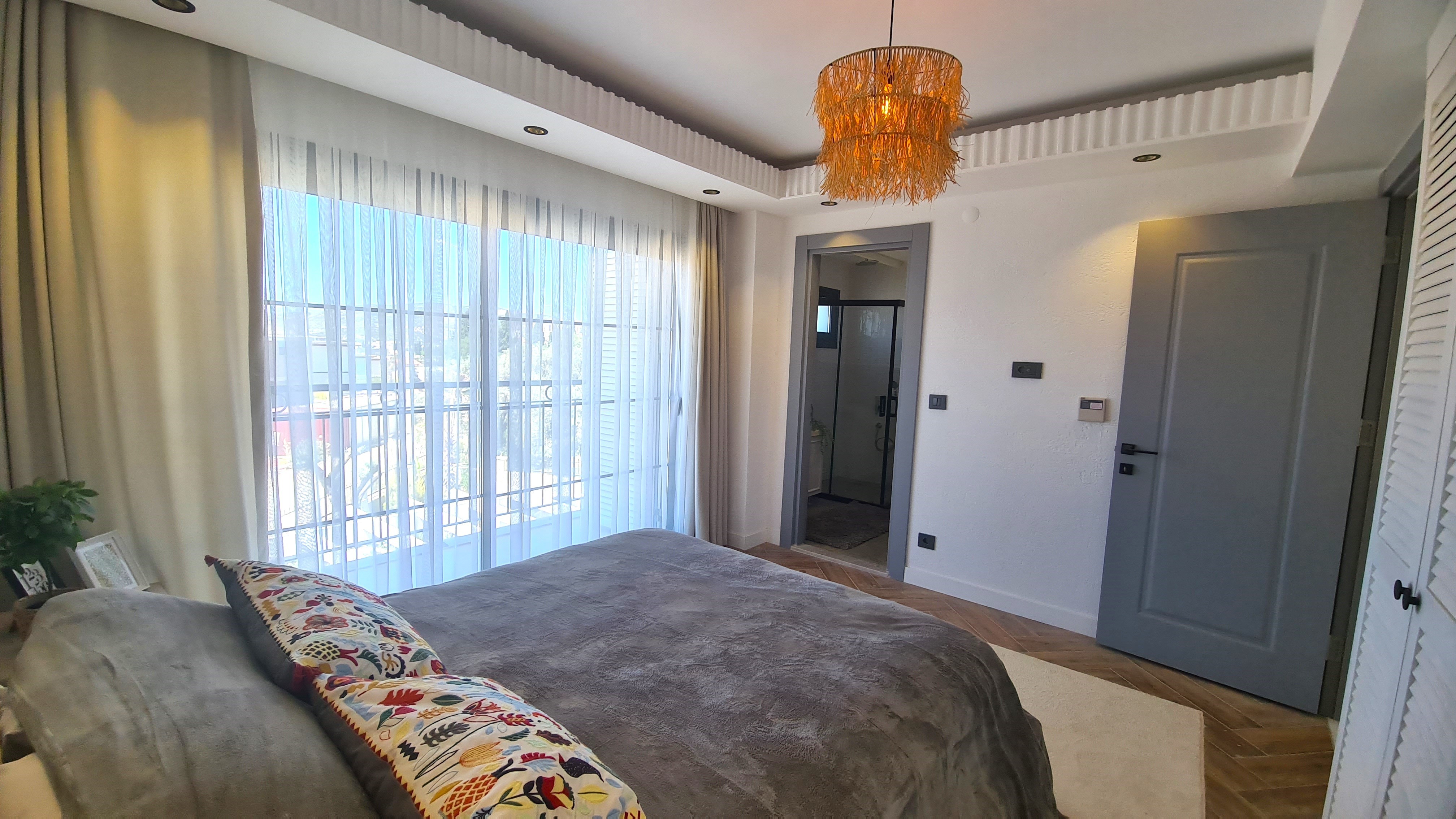 Country Style Semi-Detached Villa For Sale