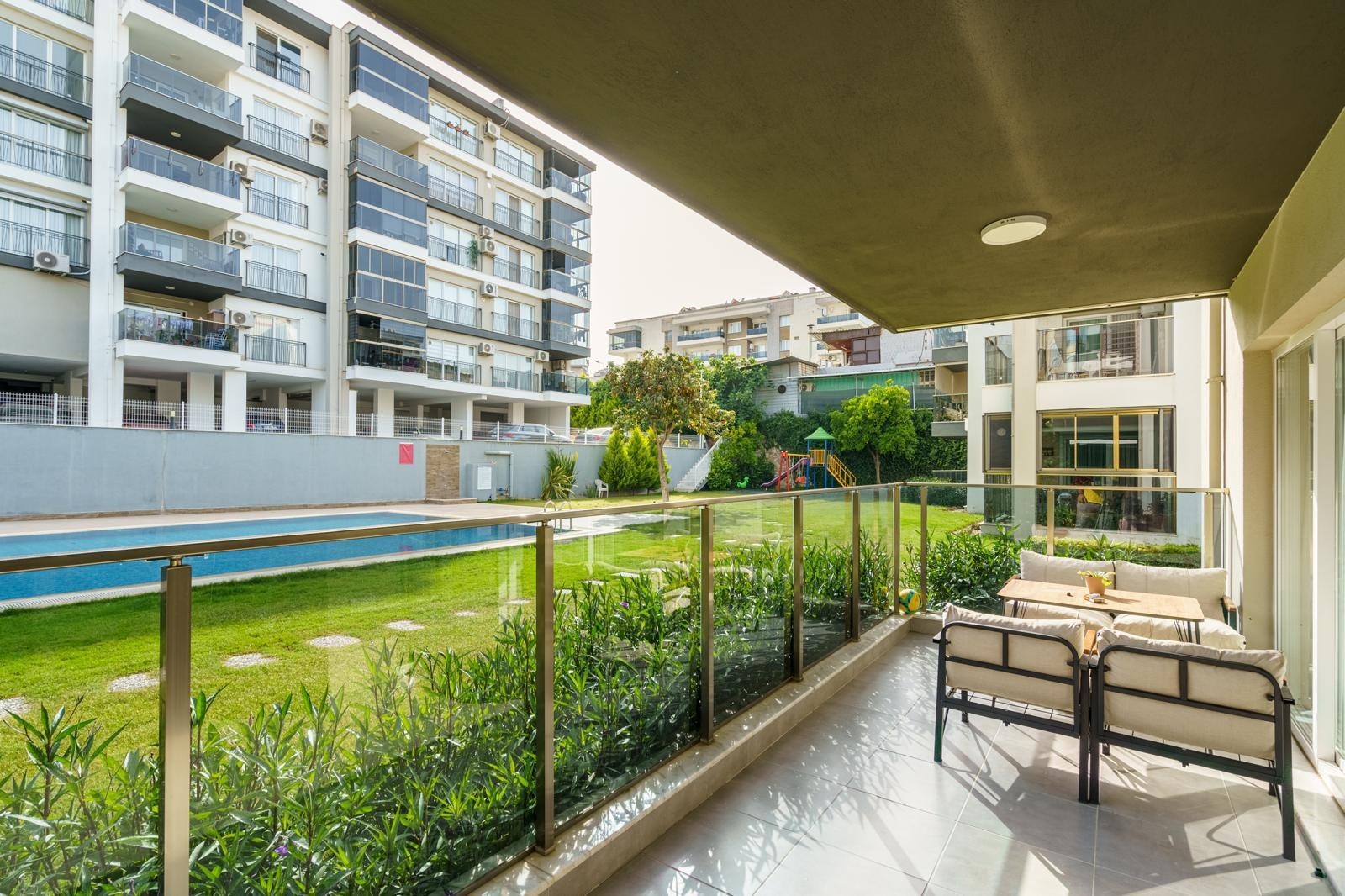 SPECIALLY DESIGNED SPACIOUS 2+1 GARDEN FLOOR