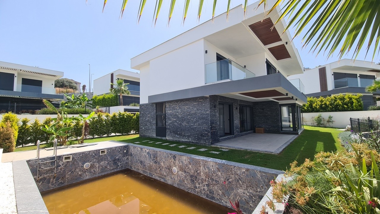 BOUTIQUE VILLA WITH PRIVATE POOL CLOSE TO THE BEACH