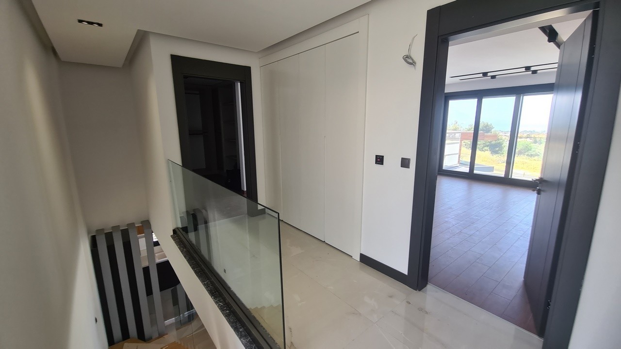 BOUTIQUE VILLA WITH PRIVATE POOL CLOSE TO THE BEACH