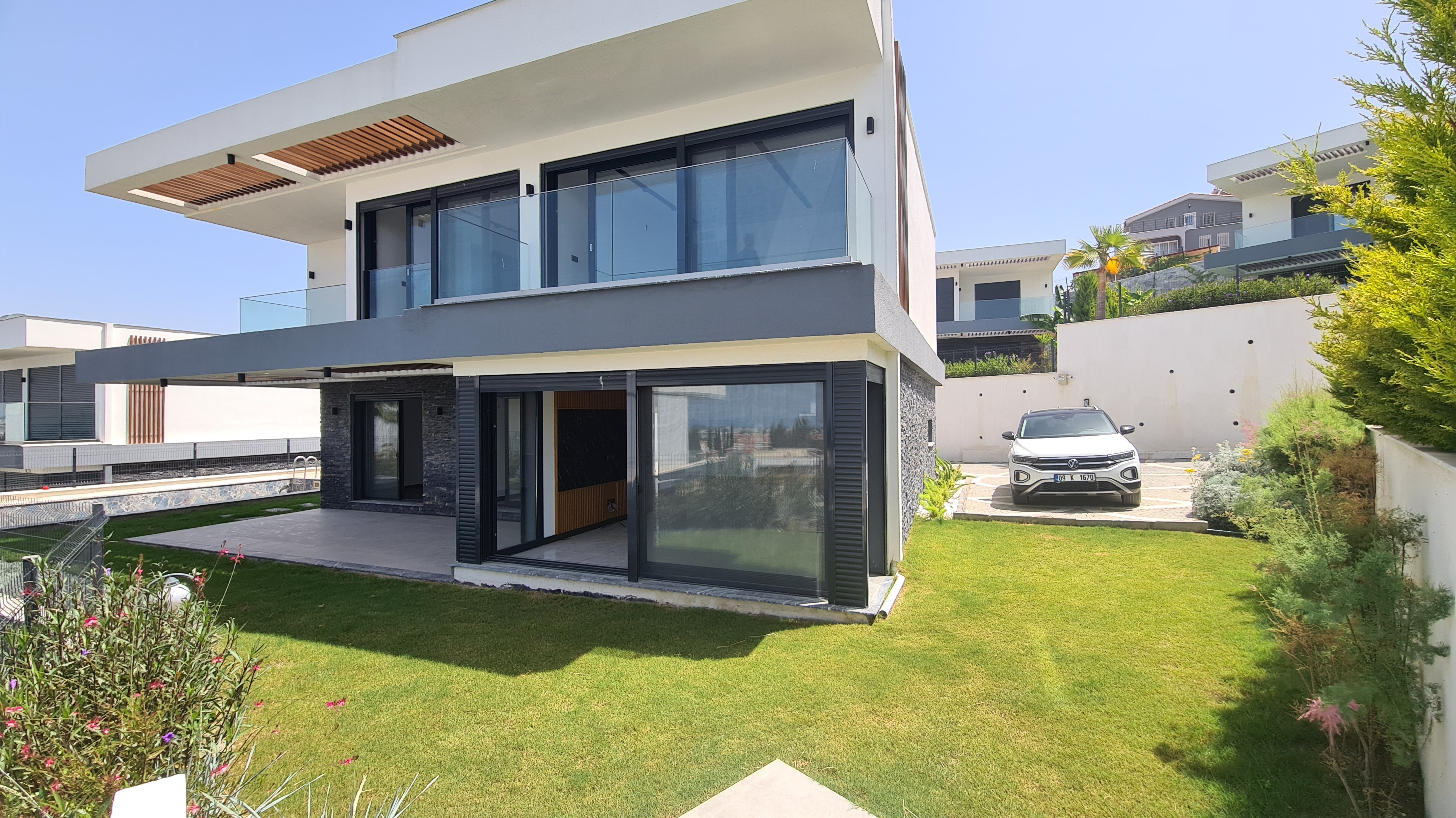 BOUTIQUE VILLA WITH PRIVATE POOL CLOSE TO THE BEACH