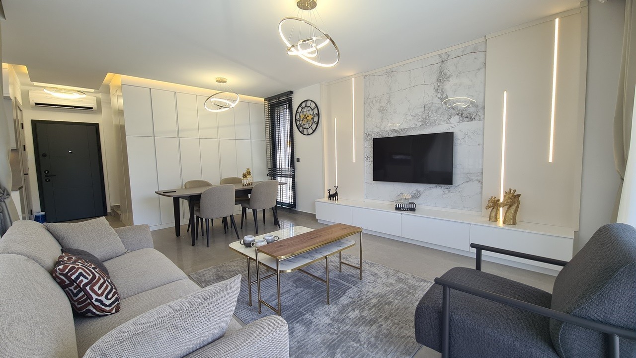 PRIVATE DETACHED VİLLA 300 SQM GARDEN IN GÜZELÇAMLI