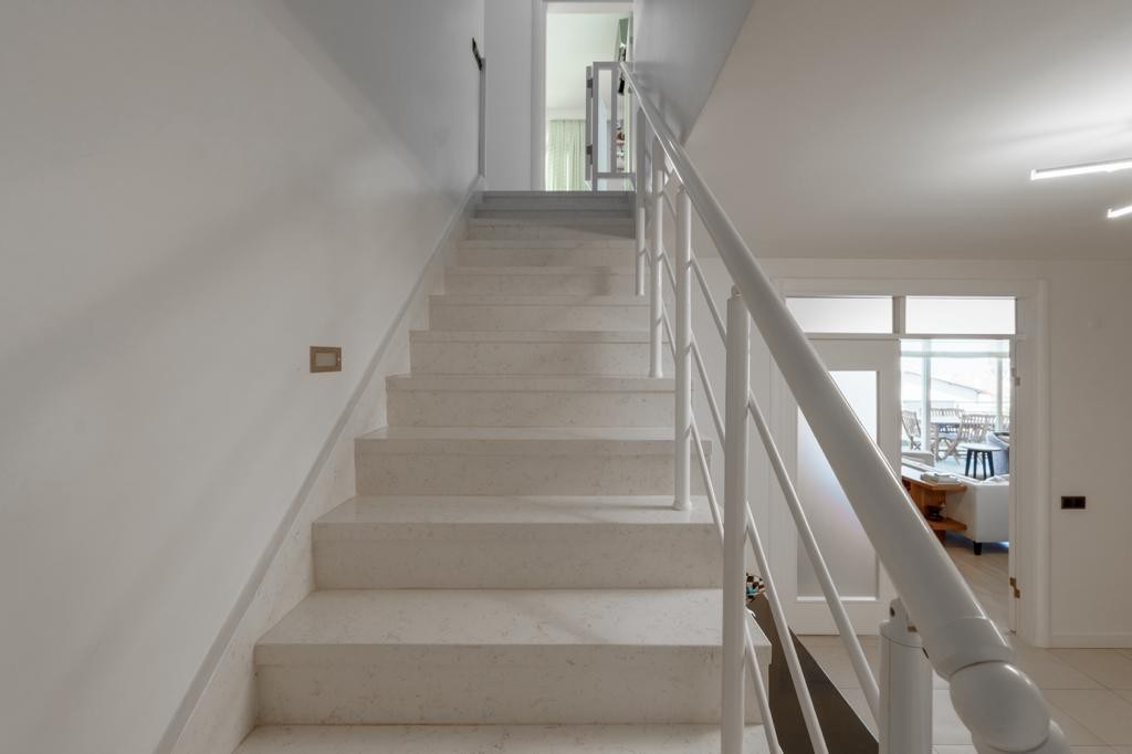 Magnificent Duplex Apartment with Sea View, Near Marina Area