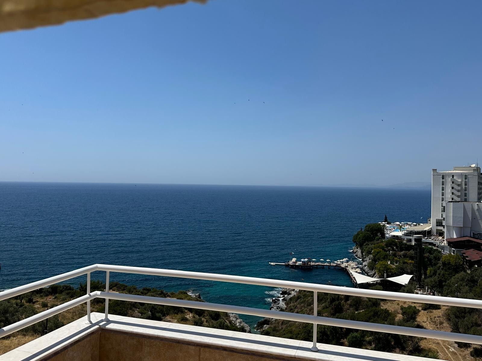 Splendid Duplex Apartment with Full Sea View, Walking Distance to Beach and Center
