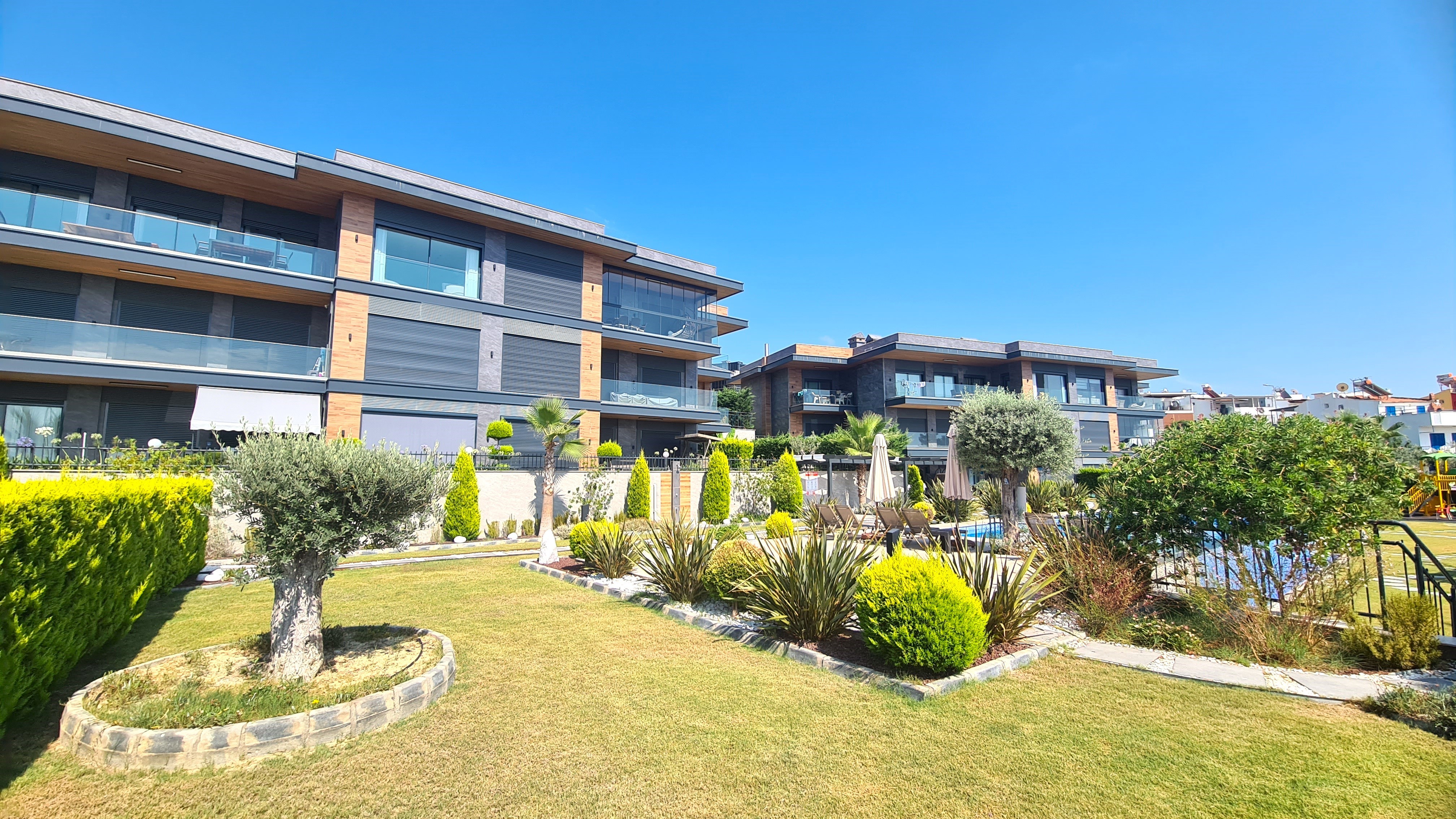 Luxury 3+1 Apartment with Full Sea View, Within Walking Distance to Ladies Beach, in a Prestigious Complex