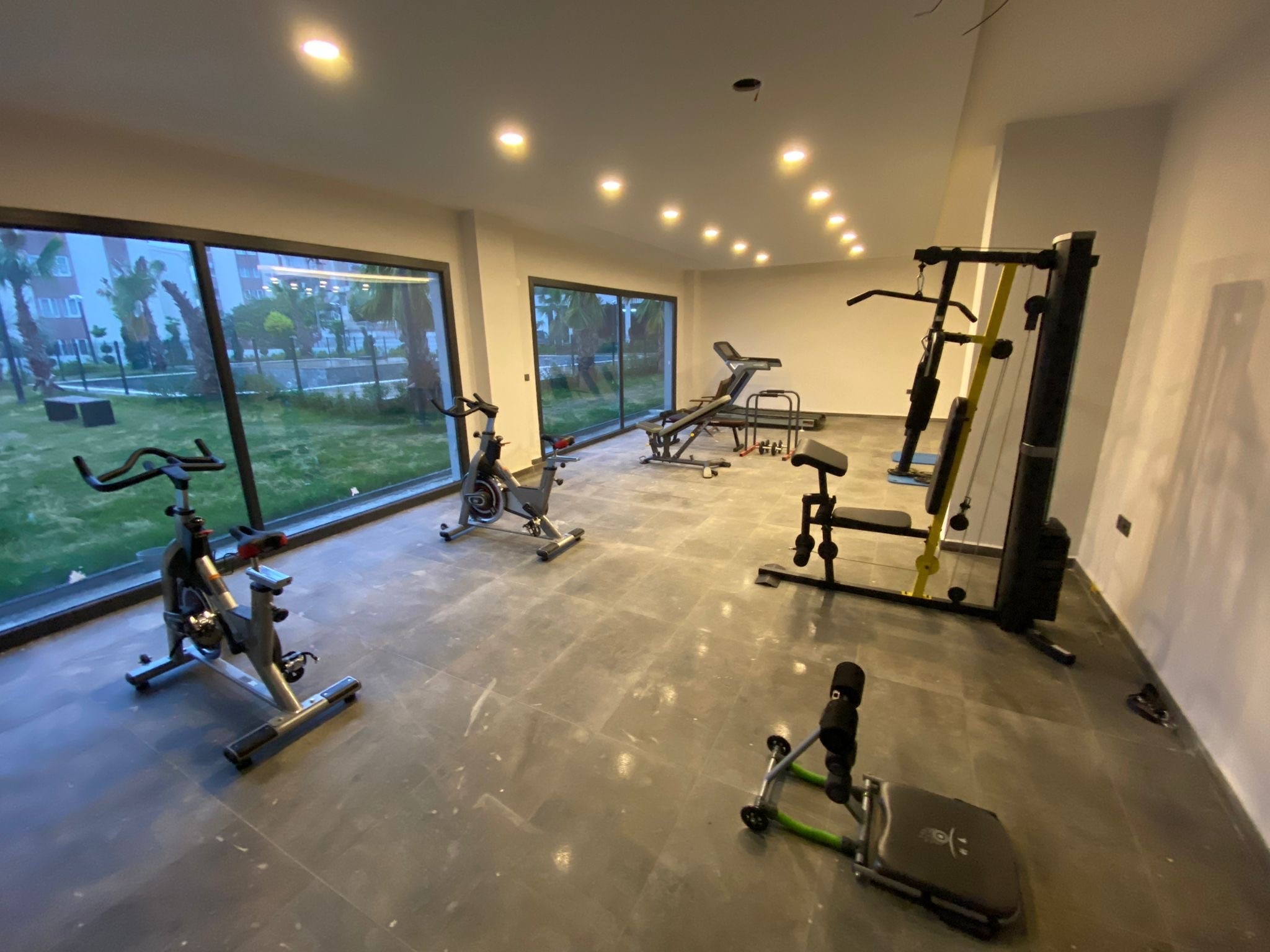 Prime Location in Kuşadası! Modern 2+1 Apartment with Pool and Security