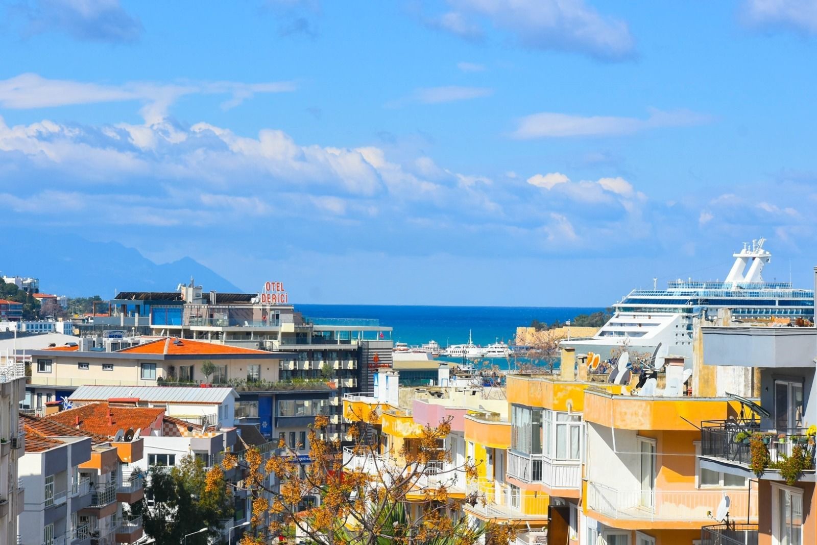 Central 3-Story Office with Sea View in Kuşadası