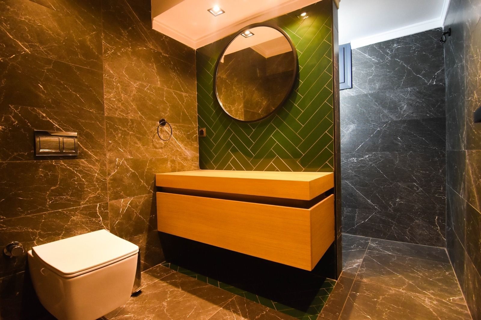 Central 3-Story Office with Sea View in Kuşadası