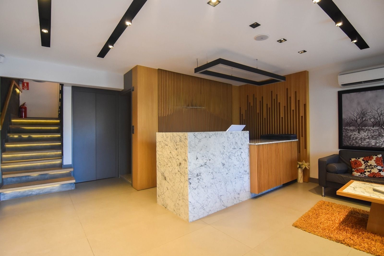 Central 3-Story Office with Sea View in Kuşadası