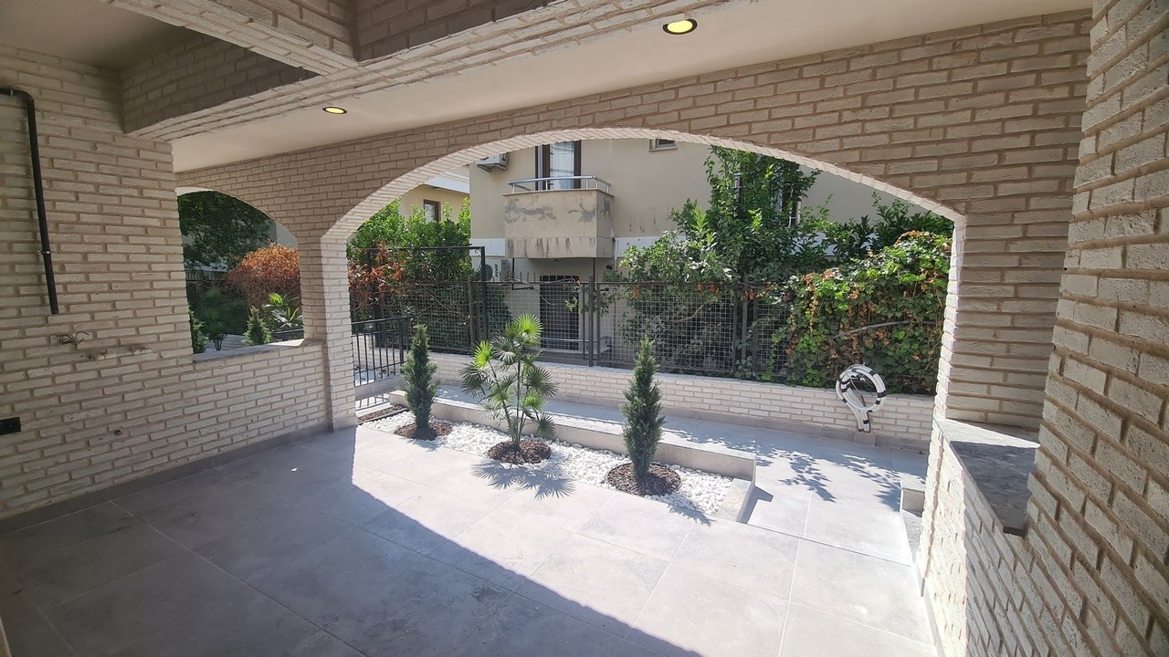 COUNTRY MODERN ARCHITECTURE APARTMENTS ON THE LADİES BEACH