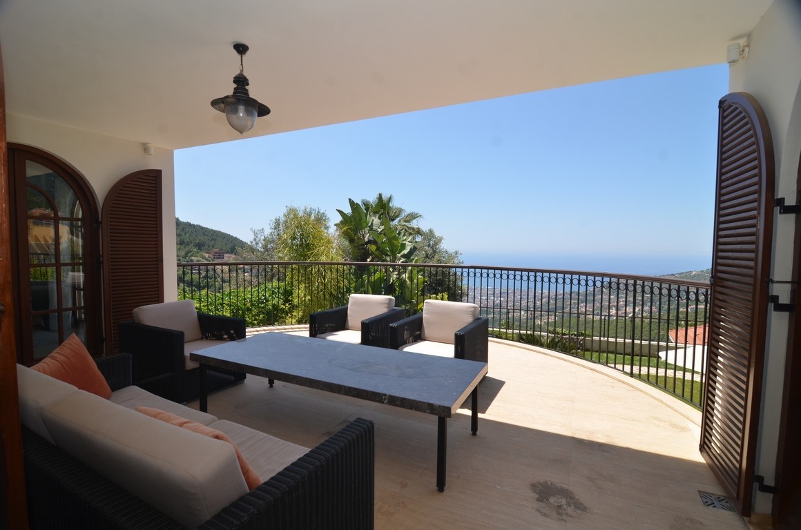 Unique Villa For Sale in Oasis sky Club in Alanya Turkey