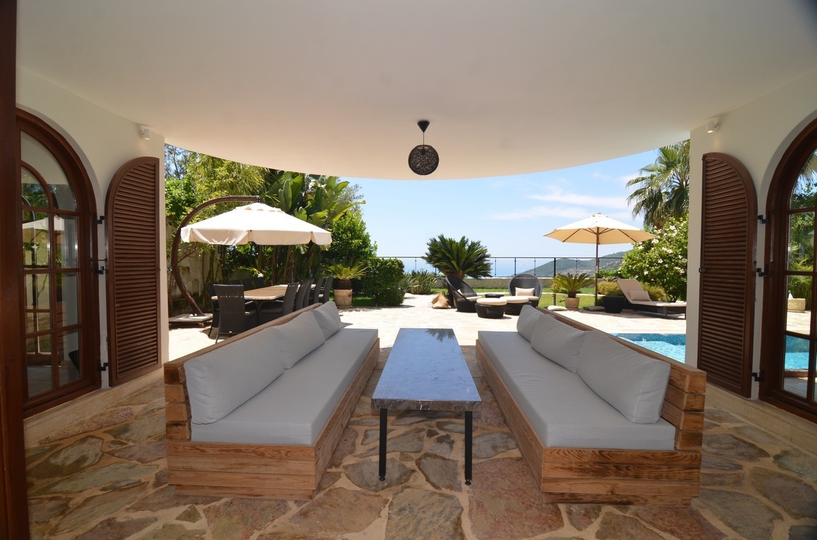 Unique Villa For Sale in Oasis sky Club in Alanya Turkey