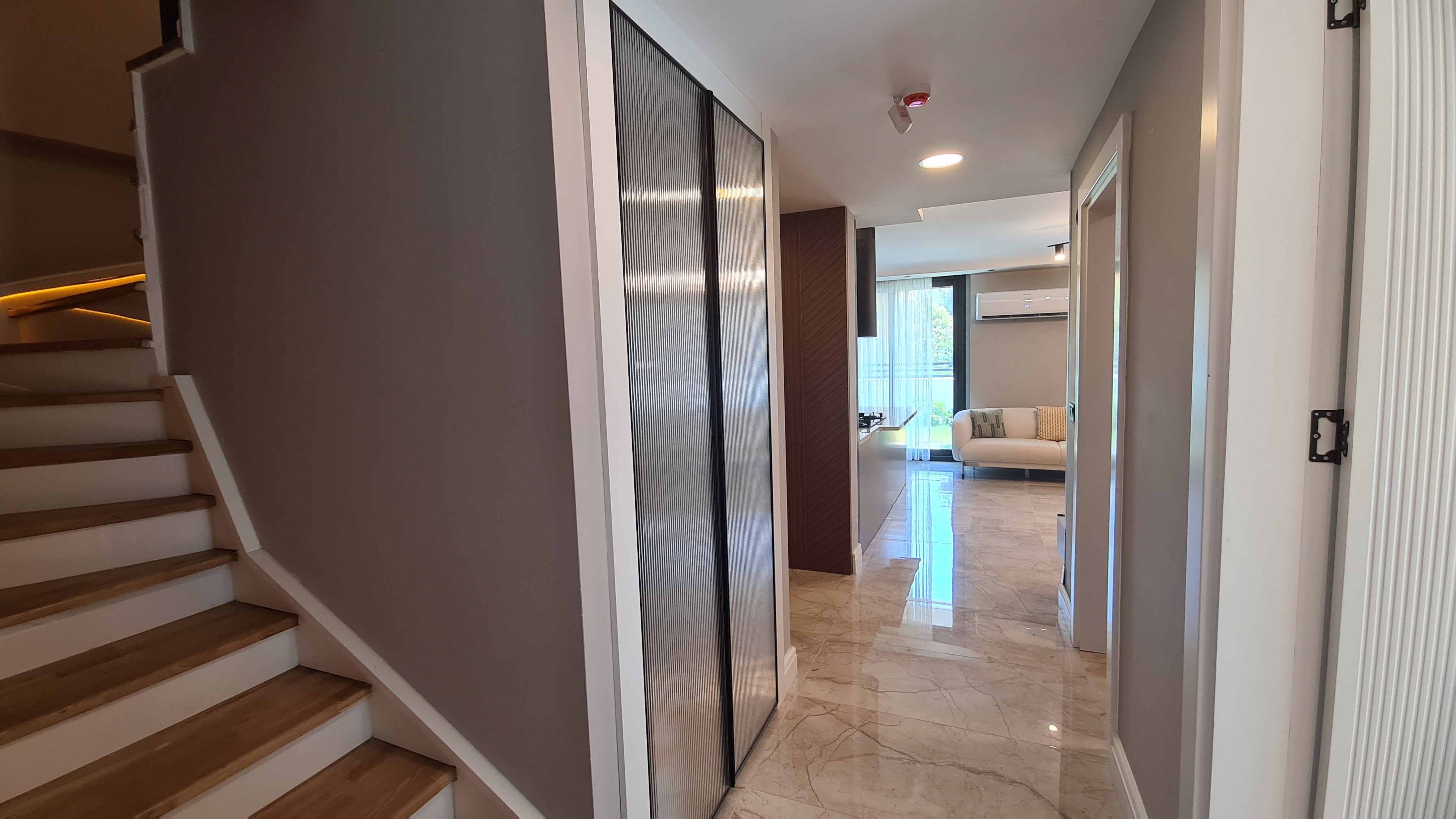 For Sale: Modern 4-Bedroom, 4-Bathroom Villa with Private Pool , Just 700 Meters from the Beach in Kuşadası