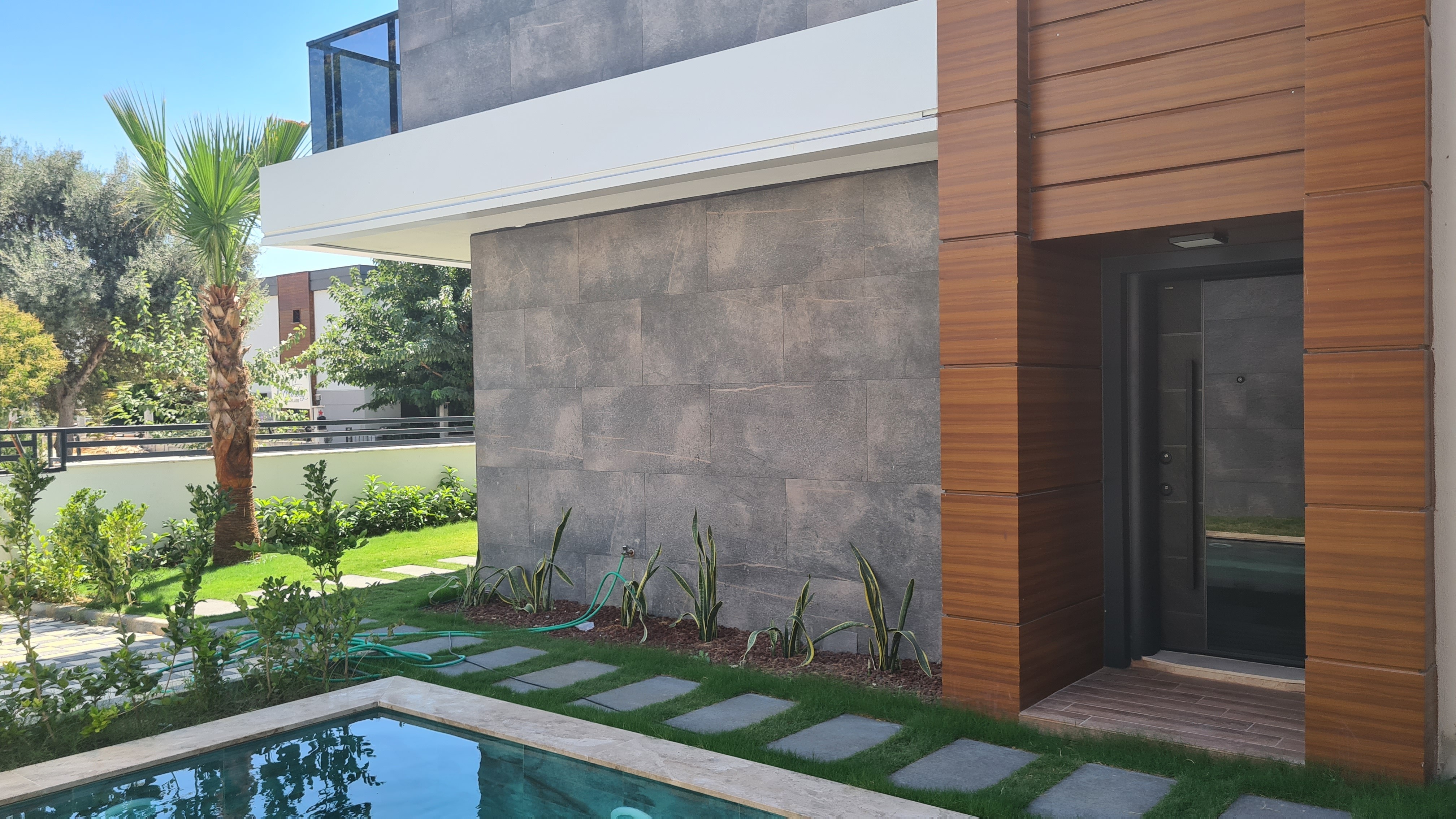 For Sale: Modern 4-Bedroom, 4-Bathroom Villa with Private Pool , Just 700 Meters from the Beach in Kuşadası