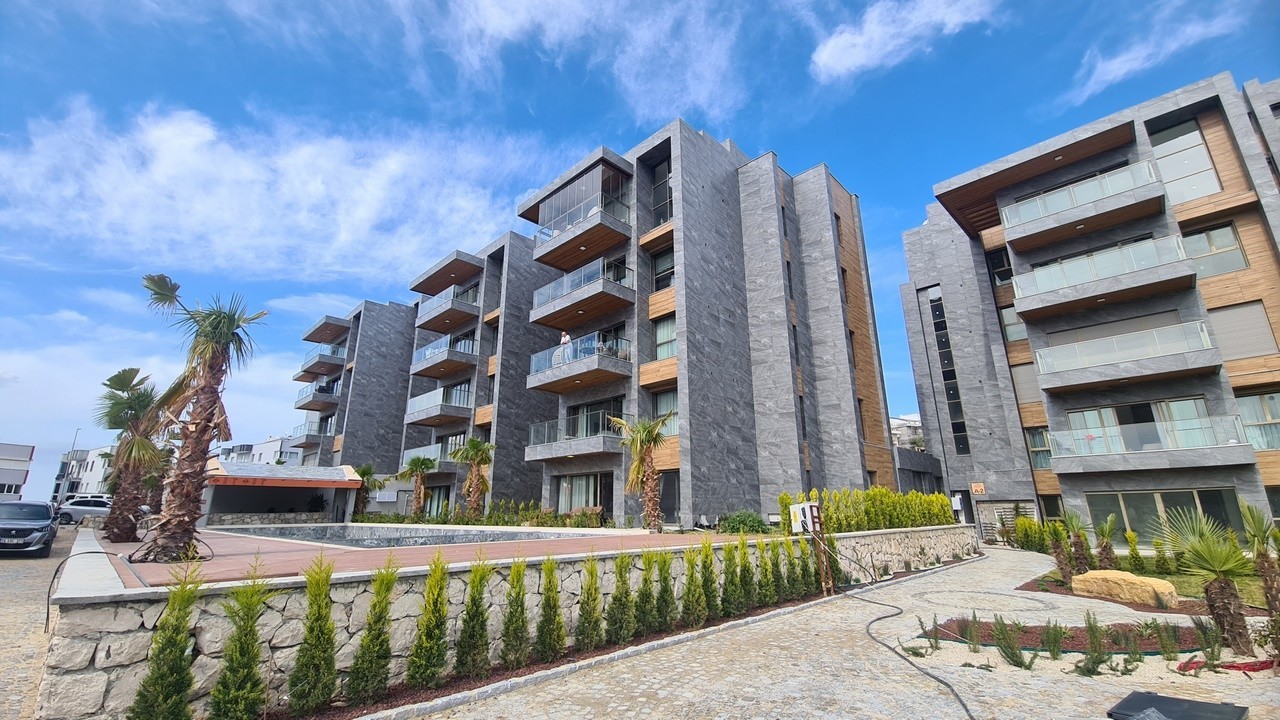 Luxury Apartment in a modern complex in kusadasi for sale