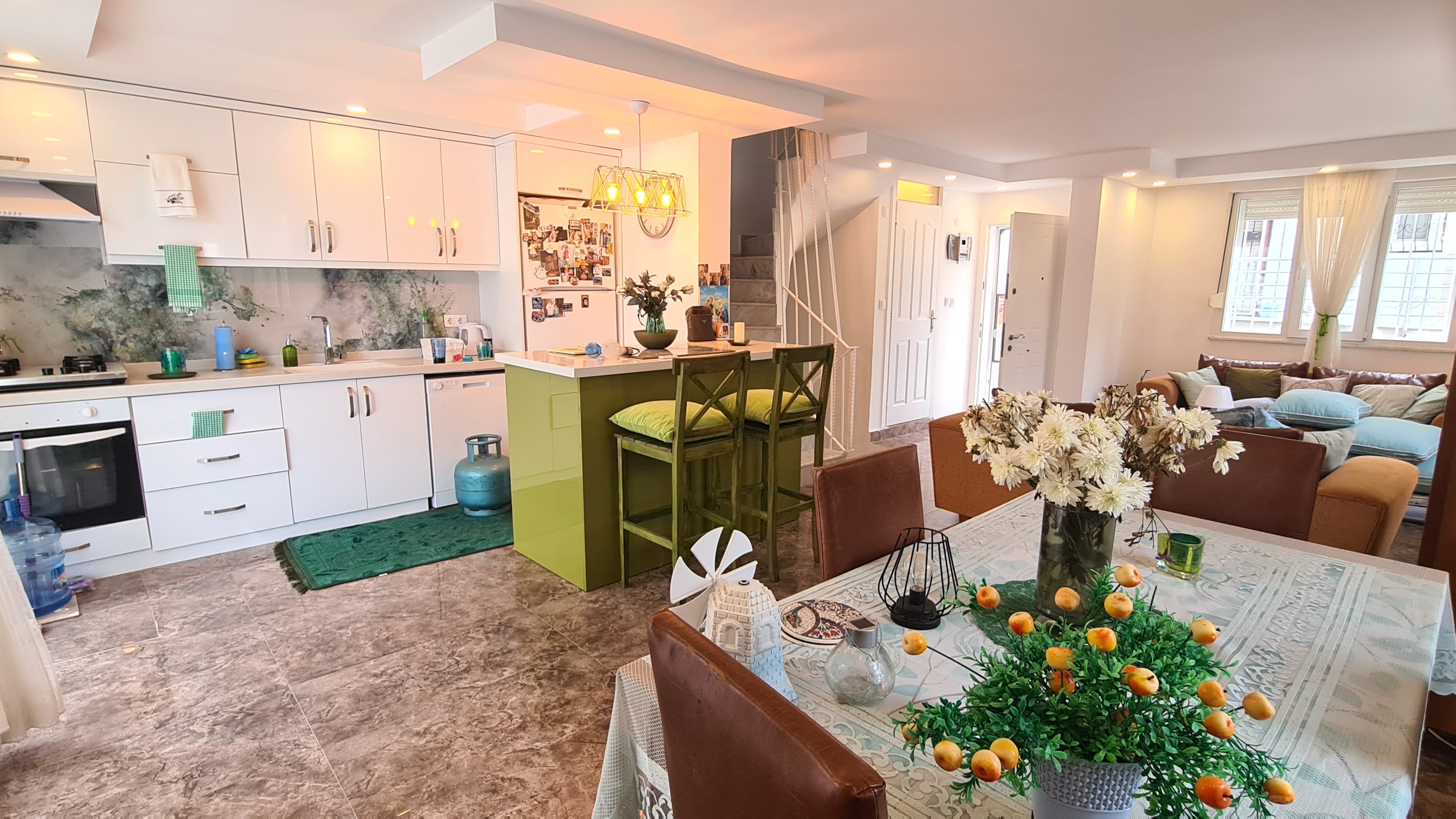 Semi-Detached 5 Bedroom 3 Bathroom Holiday Home with Spacious Garden, Just 50 Meters from Ladies Beach, Kuşadası