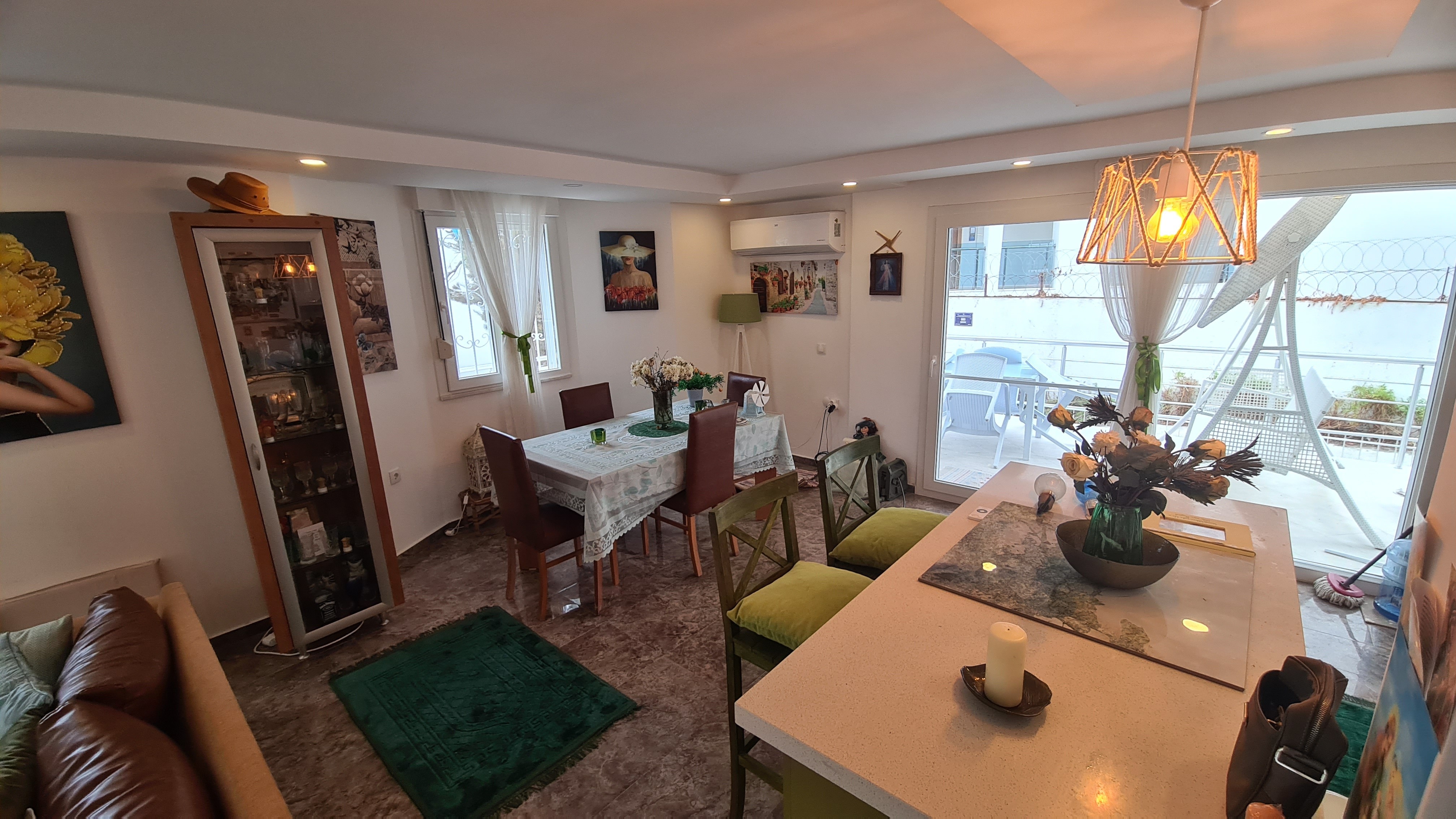 Semi-Detached 5 Bedroom 3 Bathroom Holiday Home with Spacious Garden, Just 50 Meters from Ladies Beach, Kuşadası