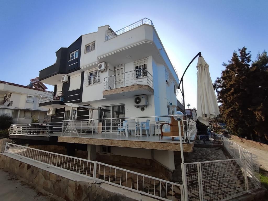 Semi-Detached 5 Bedroom 3 Bathroom Holiday Home with Spacious Garden, Just 50 Meters from Ladies Beach, Kuşadası