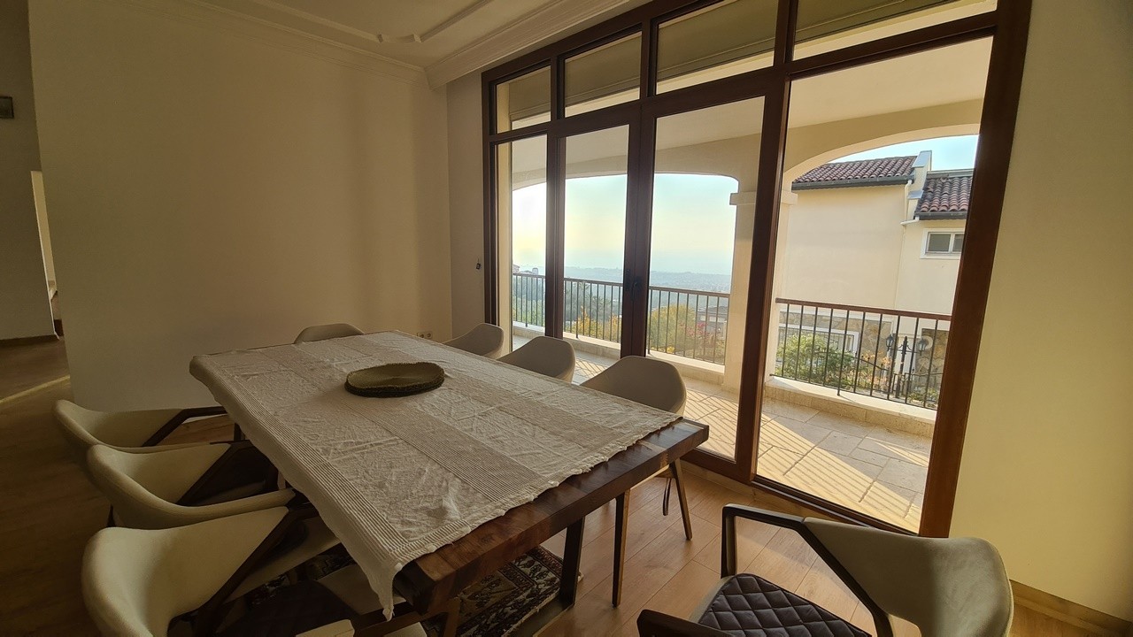 "Stunning 5-Bedroom Villa with Private Pool, Nature and Sea Views in Kuşadası Soğucak"