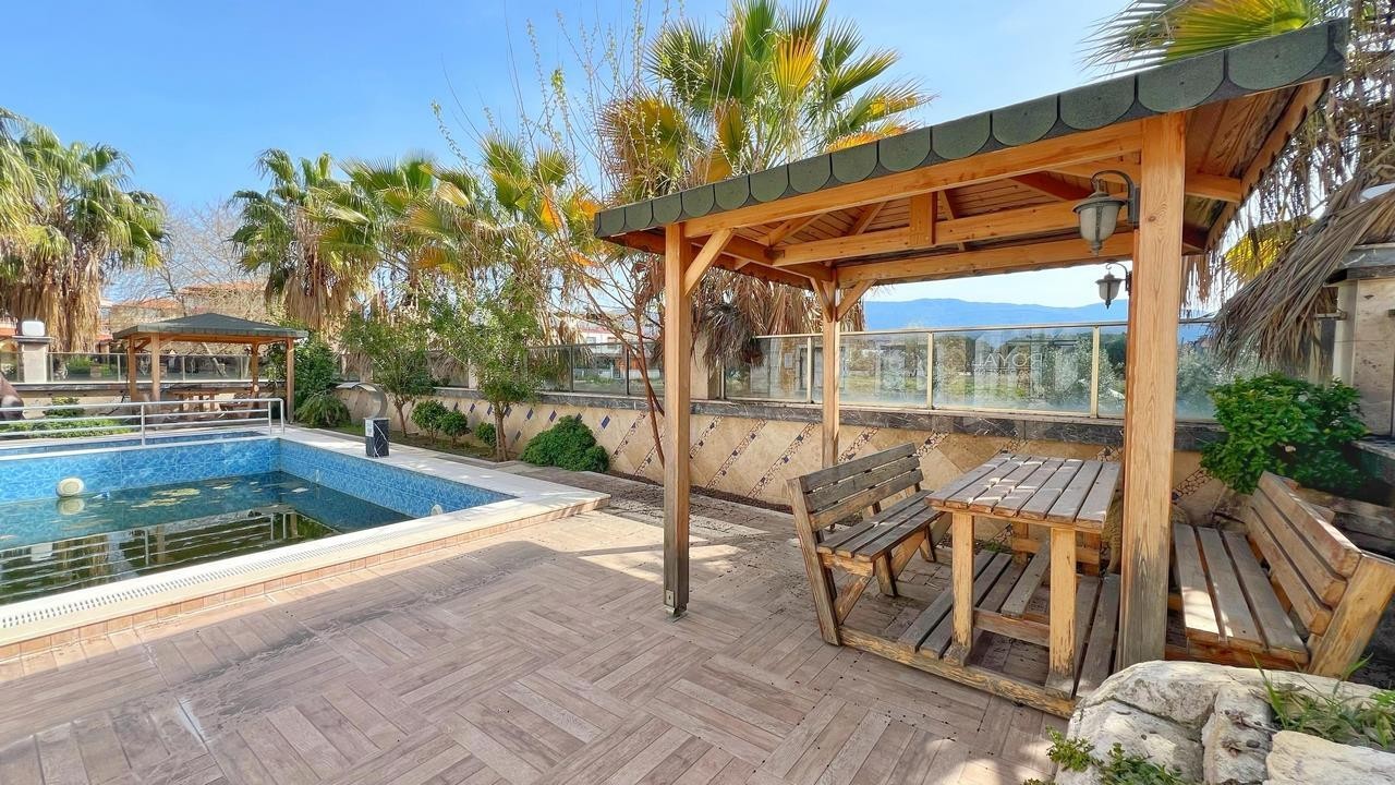 2+1 Apartment in Davutlar, 750 Meters to the Sea