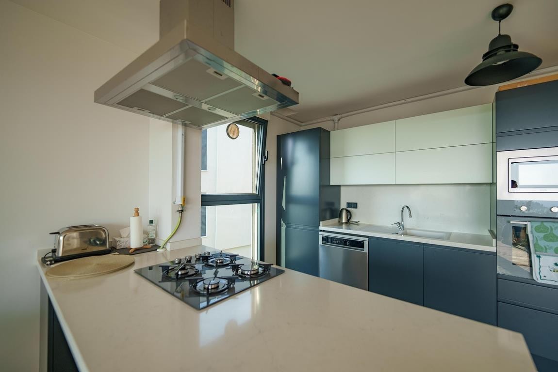 For Sale: 2-Bedroom Apartment with Stunning Sea View