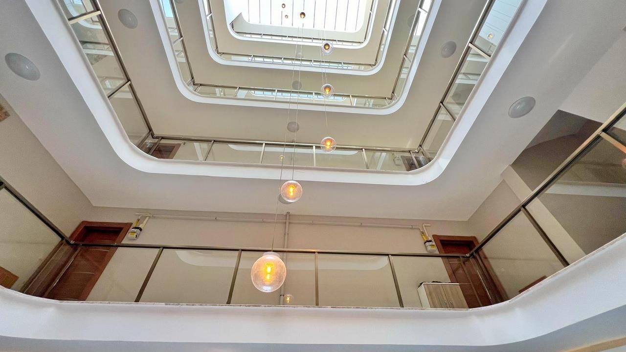 FOR SALE – APARTMENT IN A LUXURY COMPLEX IN THE CENTER OF KUŞADASI