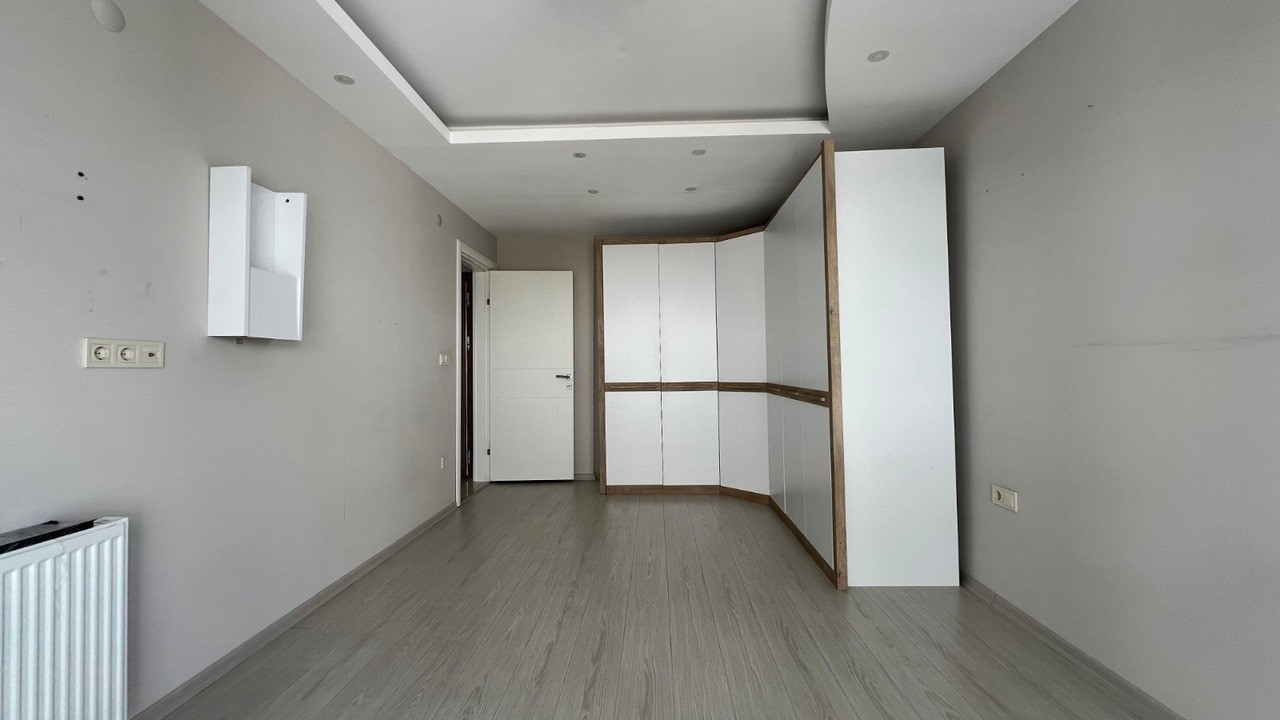 FOR SALE – APARTMENT IN A LUXURY COMPLEX IN THE CENTER OF KUŞADASI