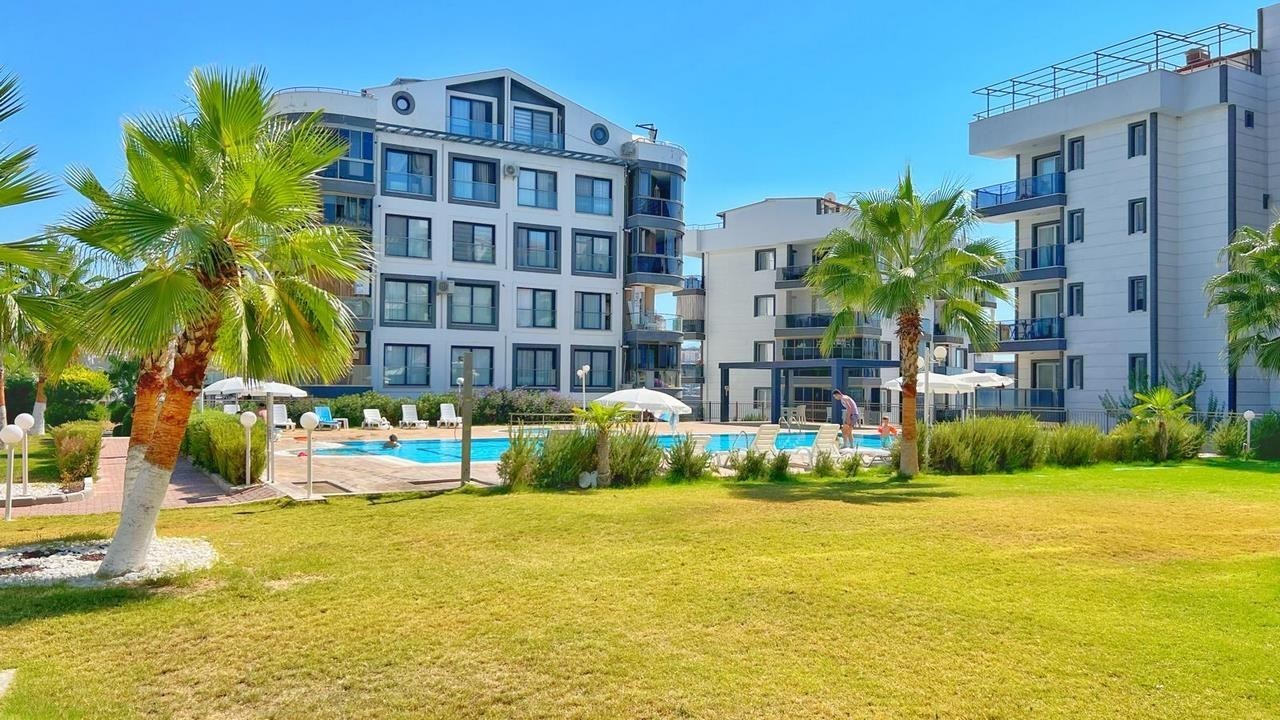 FOR SALE – APARTMENT IN A LUXURY COMPLEX IN THE CENTER OF KUŞADASI