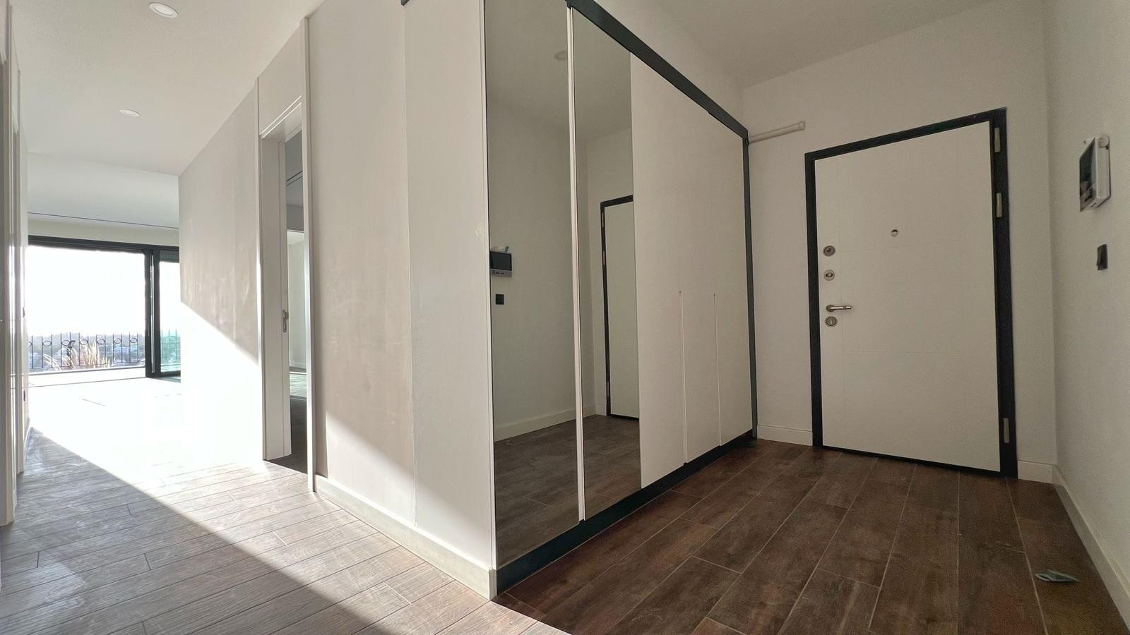 Spacious Apartment with Panoramic Pool and Sea Views in Kuşadası Değirmendere