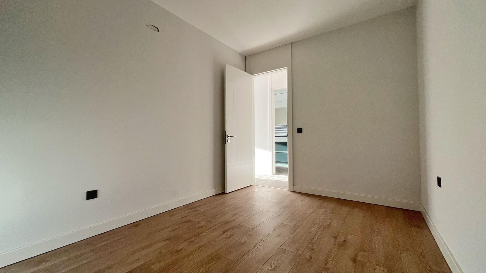 Spacious Apartment with Panoramic Pool and Sea Views in Kuşadası Değirmendere