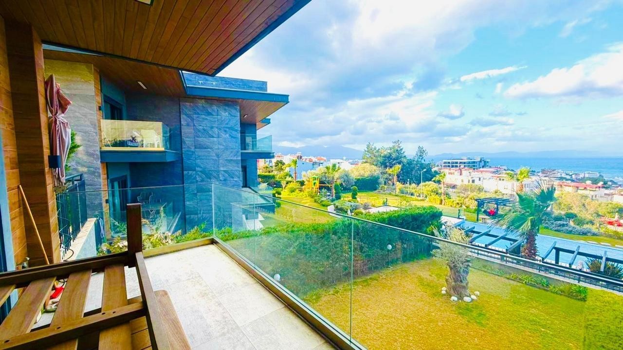 Luxury 3+1 Apartment with Full Sea View, Within Walking Distance to Ladies Beach, in a Prestigious Complex