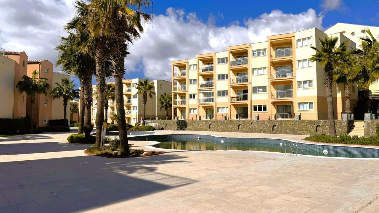 2 Bed Furnished Penthouse Apartment in Golf & Spa Resort in Kusadasi