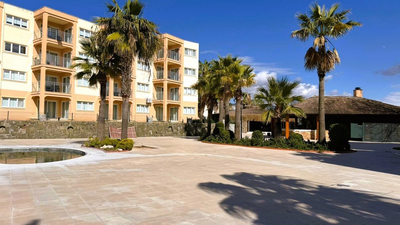 2 Bed Furnished Penthouse Apartment in Golf & Spa Resort in Kusadasi