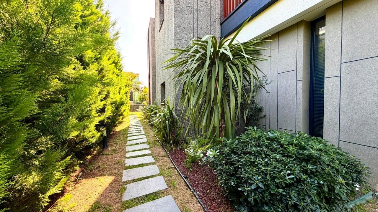 Modern Villa with Private Pool for Sale in Kuşadası Long Beach