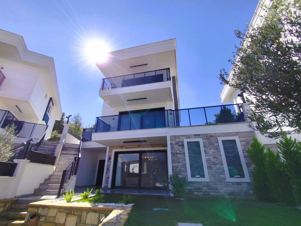 A Peaceful Villa Surrounded by Clean Air and Nature in Davutlar, Kuşadası