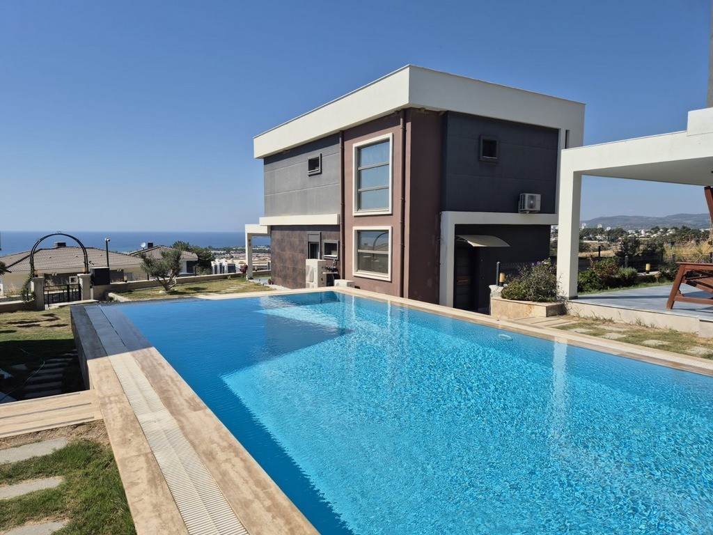 🏡 Sea-View Villa for Sale in Kuşadası Soğucak! 🌊