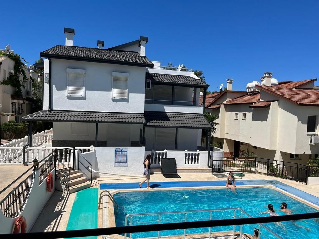 FOR SALE IN KUŞADASI LADIES BEACH | ONLY 400 M TO THE SEA | POOLSIDE CORNER VILLA | 140 SQM NET
