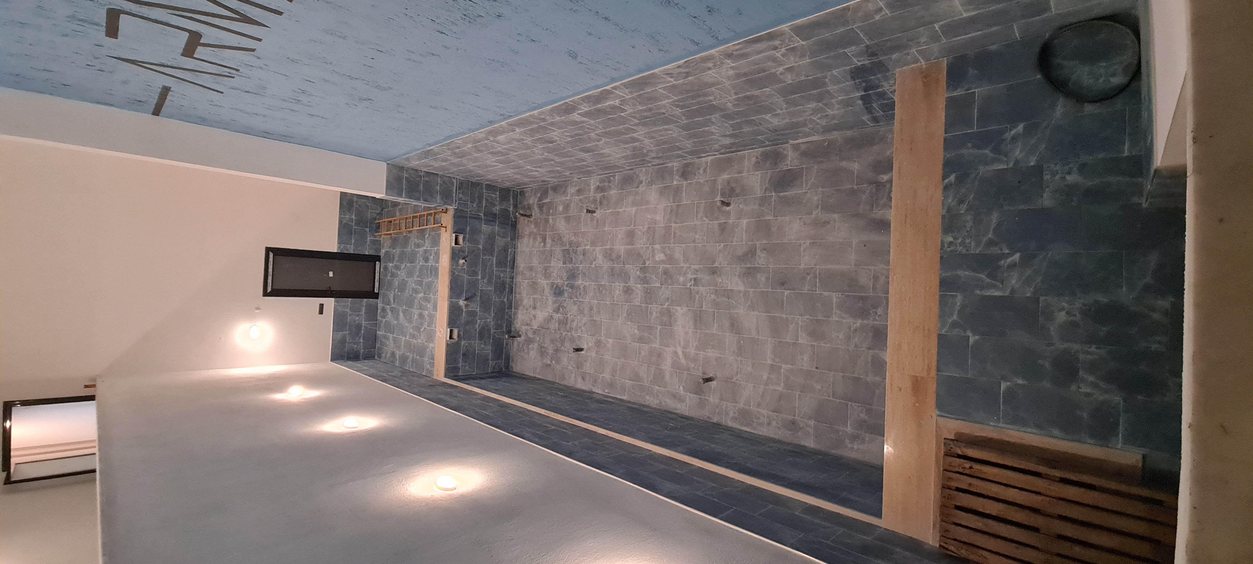 FOR SALE IN KUŞADASI | PRIVATE GARDEN 2+1 | 75 SQM | 50 SQM GARDEN & TERRACE | INDOOR & OUTDOOR POOLS