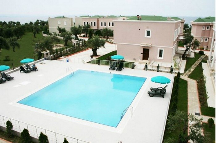 ВЕЛИКОЛЕПНЫЕ ВИЛЛЫ В ЕДРЕМИТЕ.