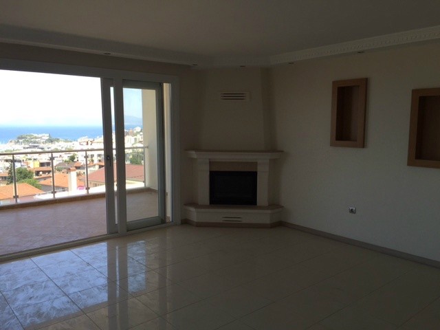 Kuşadası'nda Deniz Manzaralı Full Eşyalı 4 + 1 Penthouse