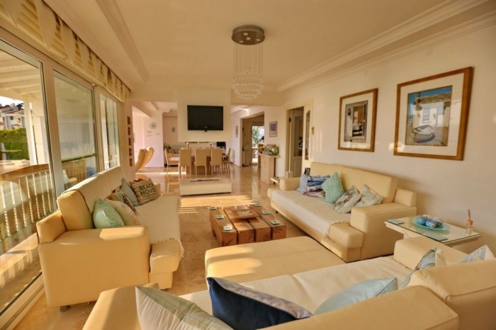 ОТДЕЛЬНАЯ ВИЛЛА С ЧАСТНЫМ БАССЕЙНОМ В КУШАДАСЫ.