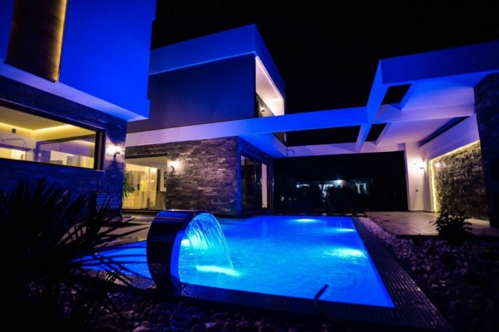 РОСКОШНЫЕ ОТДЕЛЬНЫЕ ВИЛЛЫ С ЧАСТНЫМ БАССЕЙНОМ В АДАНЕ.