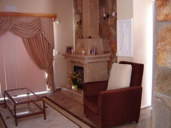 ОТДЕЛЬНАЯ ВИЛЛА ИЗ КАМНЯ В КУШАДАСЫ.