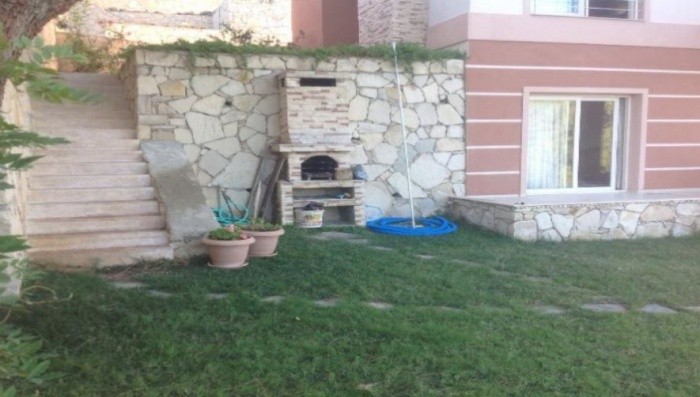 ОТДЕЛЬНАЯ ВИЛЛА С ЧАСТНЫМ БАССЕЙНОМ В КУШАДАСЫ.